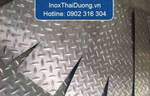 tấm inox 304 gân đúc tại Bình Dương