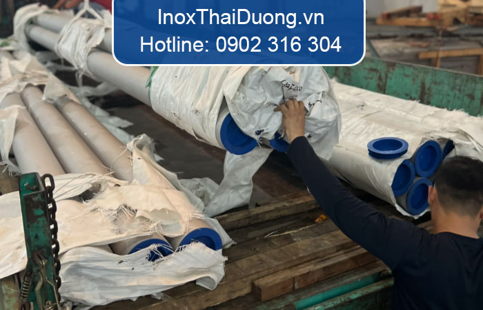 ống đúc inox 316L phi 323